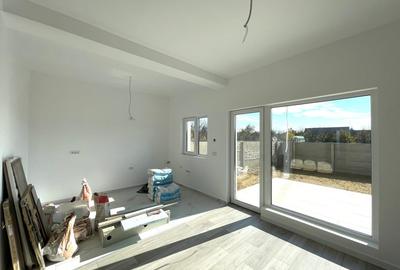 Duplex cu 5 camere cu Teren 250 Mp în Moșnița Veche - 3