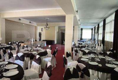 Spațiu comercial, de 450 mp, în Central - 3