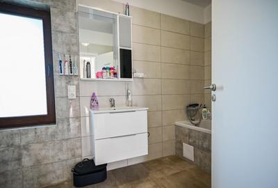 Casa mobilata si utilata Sanpetru - 12