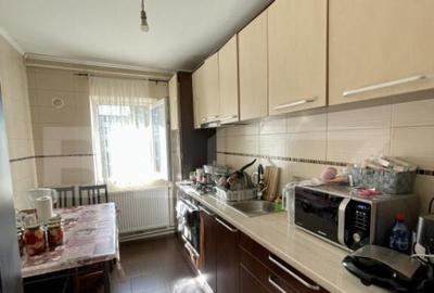 Apartament 3 camere - Etaj 3 - Zona Cuza Voda II - 1