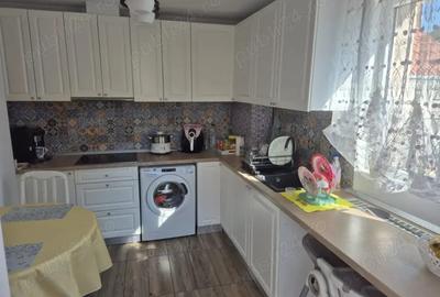 Casa de vanzare 3 camere - 5