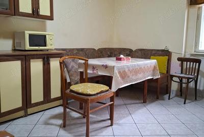 Casa in Ora?tie, zona cu vad - 1