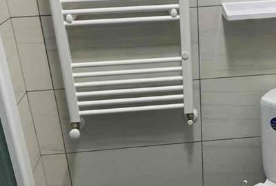 Garsonieră decomandată în Eroii Revoluției - 2