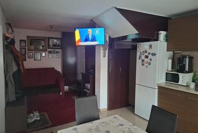 Vanzare apartament 2 camere la casa, singur in curte Centru zona Paris Parcul Fe - 2