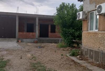 Casă cu 3 camere în Central - 6