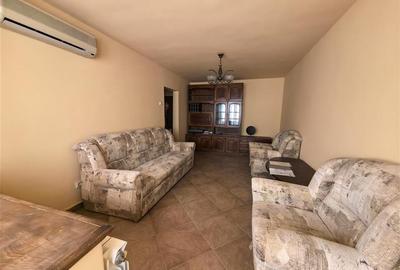 Apartament cu 3 camere decomandat, mobilat în Torontalului