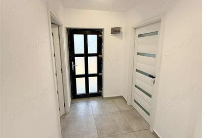 Casă cu 3 camere cu Teren 460 Mp în Central - 2