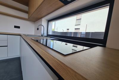 Imobil de exceptie, zona foarte buna. Prima inchiriere. Semimobilat, utilat. - 14