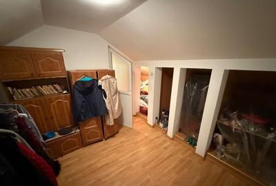 Casa cu garaj ?i 2 ?eminee, langa Parcul Mare Str. - 14