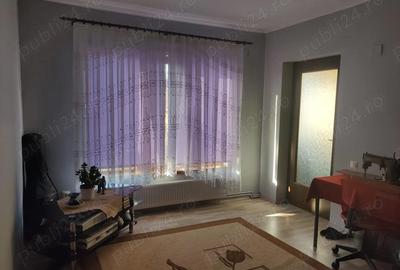 Casă cu 5 camere în Central - 1