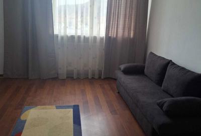 Apartament cu 2 camere decomandat în Precista
