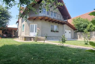 Casă de vânzare - 1