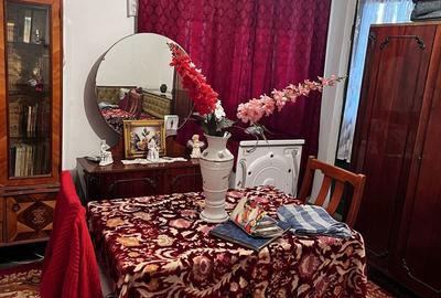 Casă cu 4 camere cu Teren 2571 Mp în Central
