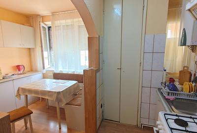 Apartament cu 3 camere semidecomandat, mobilat în Cedonia - 3