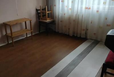 Apartament cu 2 camere în Micro 15