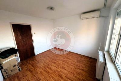 Apartament cu 2 camere decomandat în Titan
