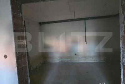 Casă cu 8 camere cu Teren 1500 Mp în Central