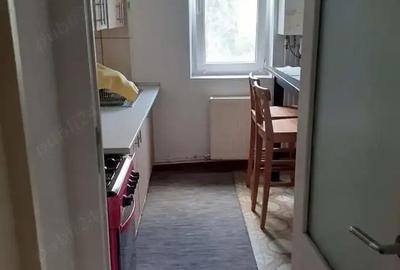 Apartament cu 2 camere semidecomandat în Micro 9 - 9