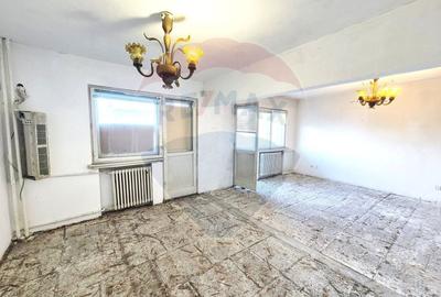 Apartament cu 4 camere decomandat în P-ța Unirii - 3