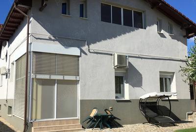 Casă cu 6 camere în Curtea de Argeș - 9