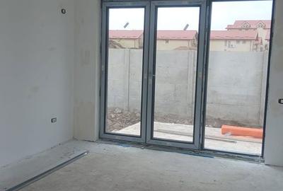 Casă cu 5 camere cu Teren 210 Mp în Central