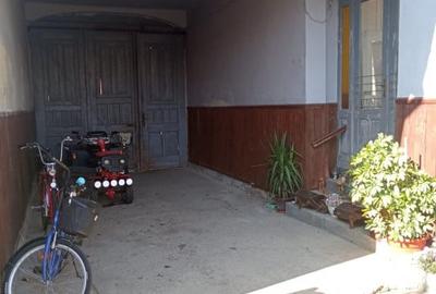 CASA BOIEREASCA pe colt  in Nadlac, Independentei colt cu M. Eminescu - 4