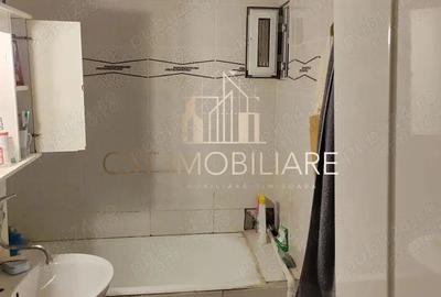 Garsonieră decomandată în Lunei - 8