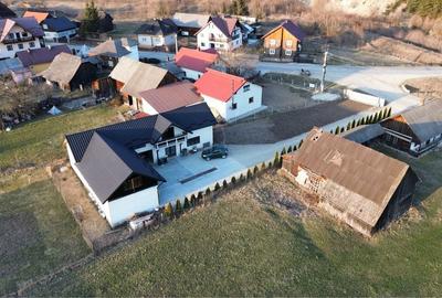 Casă cu 4 camere în Mănăstirea Humorului - 2