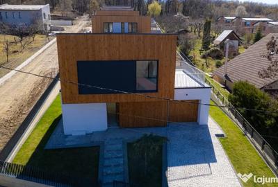 Casă cu 4 camere cu Teren 500 Mp în Central - 9