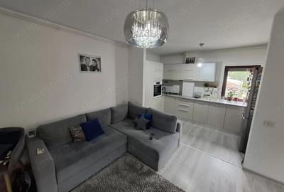 Apartament cu 3 camere decomandat în Central - 2
