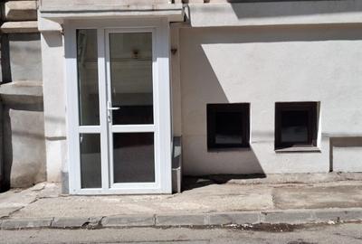 Bd. Unirii – Tribunal  Spatiu Birouri – Avocatura / Notariat 30 mp. - 4