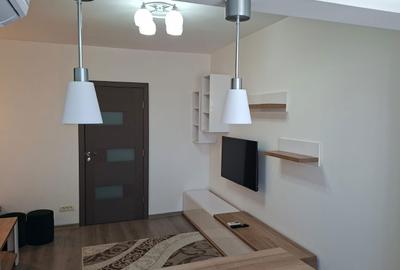 Garsonieră decomandată în Central