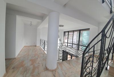 Marriott- Libertatii - 13 Septembrie, vila moderna, bucatarie mobilata, centrala - 2