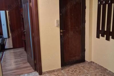 Apartament cu 2 camere decomandat în Central - 1