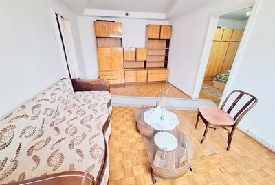 Apartament 3 camere de vanzare  Centru, Str. 9 Mai - 3