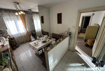 Apartament cu 3 camere semidecomandat în Girocului - 3