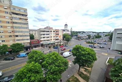 Apartament cu 3 camere în Micro 15 - 5