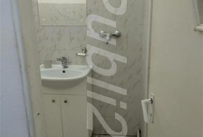 Spațiu comercial, de 70 mp, în Triaj - 6