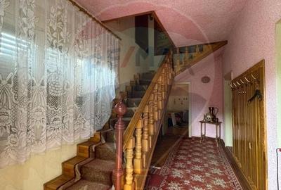 Casa cu 10 camere - ideala pentru pensiune, gradinita sau pt. locuit - 22