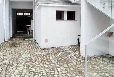 Garsonieră decomandată în Brașovul Vechi