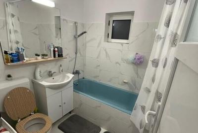 Apartament cu 3 camere decomandat în Traian - 2