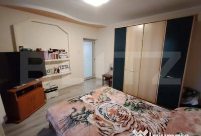 Casă cu 4 camere cu Teren 980 Mp în Craiovița Nouă - 11