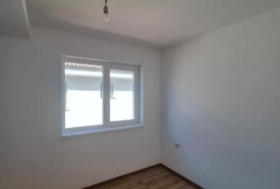 Duplex cu 5 camere cu Canalizare în Sânandrei - 2