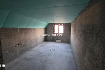 Casă cu 4 camere cu Teren 1056 Mp în Hinova - 12