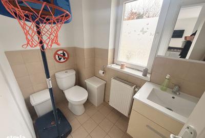 Casă cu 4 camere cu Canalizare în Central - 10