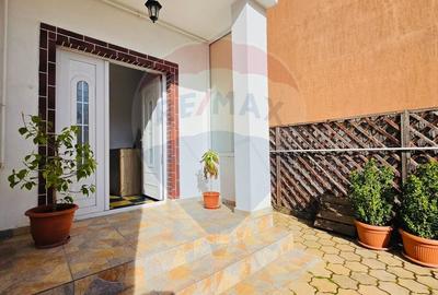 Casă cu 12 camere cu Teren 300 Mp în Central - 7