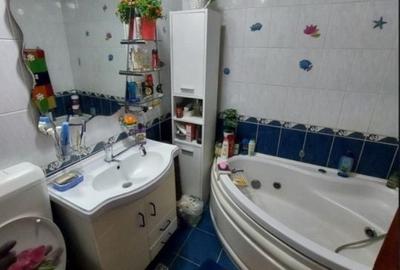 Apartament cu 3 camere semidecomandat în 13 Septembrie - 11