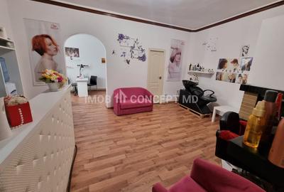 Casă individuală cu 8 camere cu Canalizare în Ultracentral - 3