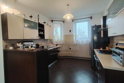 Casă individuală cu 4 camere cu Garaj în Băicoi - 1