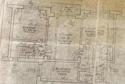 Apartament cu 3 camere semidecomandat în Central